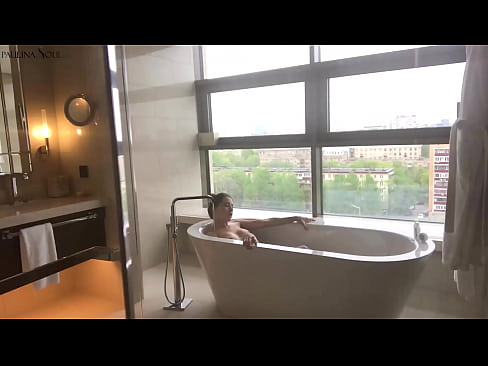 ❤️ Une énorme nana se branlant passionnément la chatte dans la salle de bains ❤️❌ Porno beau at fr.quizfarmature.ru ❤