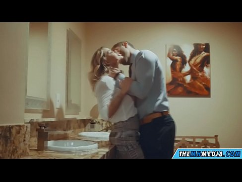 ❤️ Quand une blonde plantureuse vous séduit dans des toilettes publiques. ❤️❌ Porno beau at fr.quizfarmature.ru ❤